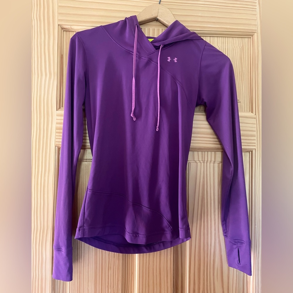 Under Armour heat gear women’s fitted hooded long sleeve - size small purple